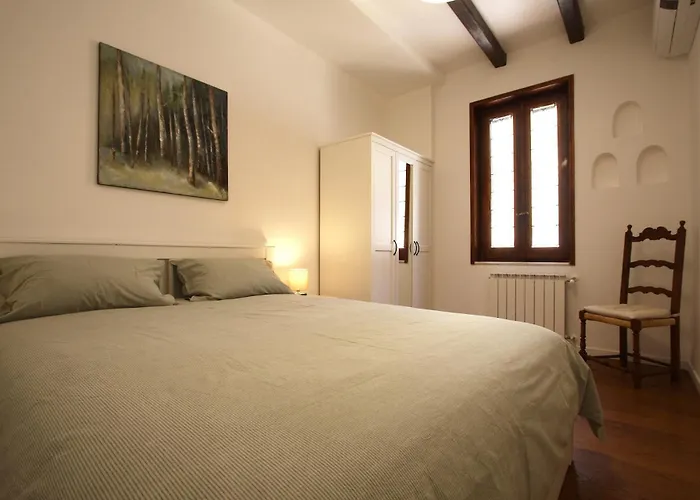 Serpenti House דירה